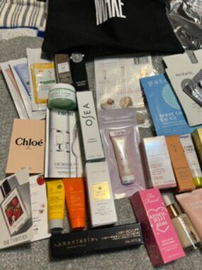 NWT 40+ Items Sample & Deluxe Size Fragrance/Skincare/Makeup Bundle